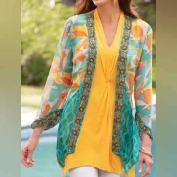 Soft Surroundings Tops - Soft Surroundings Eyecatching Aberdern Kimino Topper